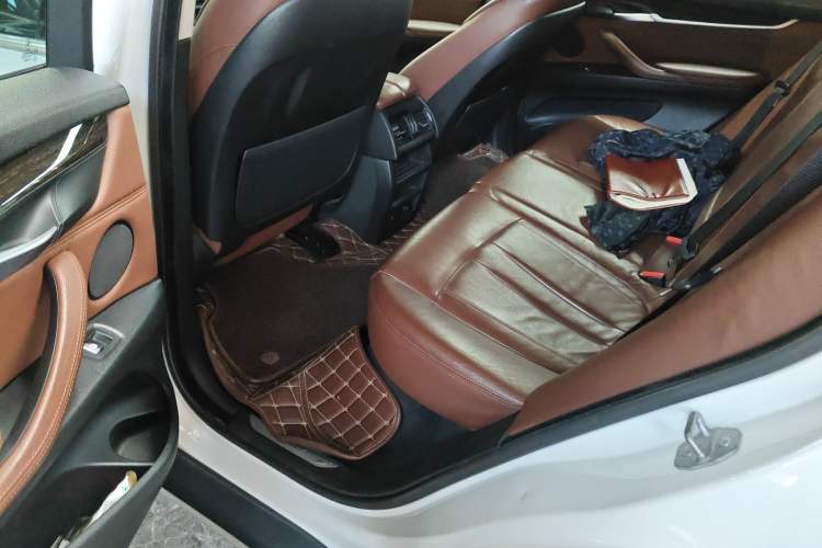 Used BMW X5 2013 xDrive35i U.S. specification
