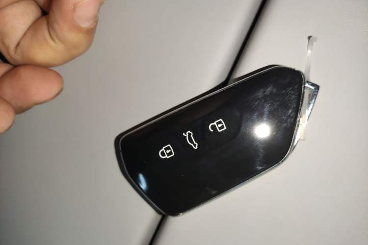 Used Volkswagen Teramont 2025 Tiguan Pro 450TSI 4Motion Crosswind Edition
