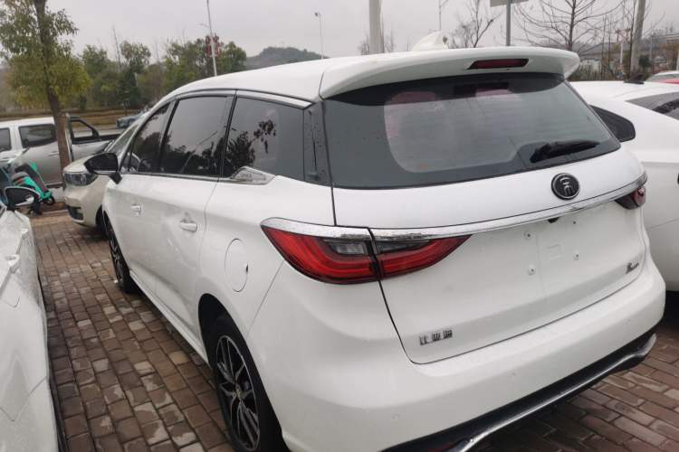 Used BYD Song MAX 2017 1.5T Automatic Smart Connect Luxury 7-Seater