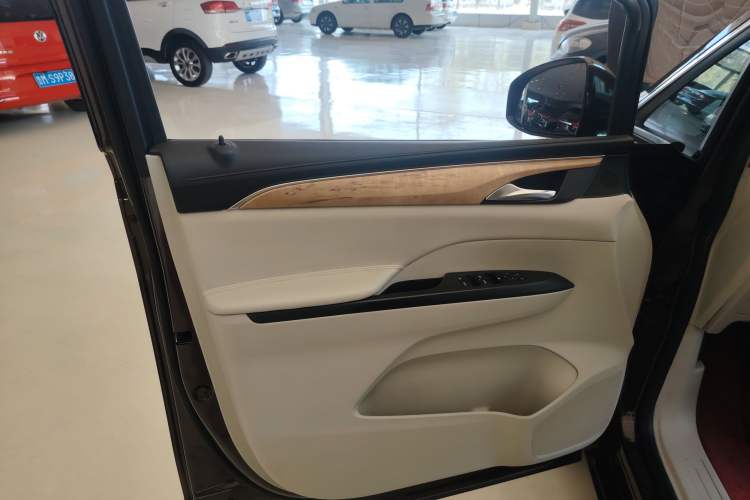 Used Buick GL8 2018 ES 28T Comfort Model China VI Standard
