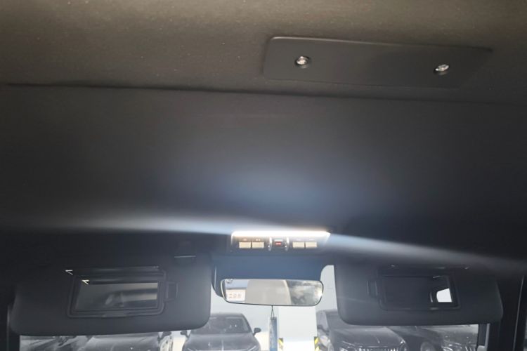 Used  V23 2025 401 Two-Wheel Drive Intelligent Driving Version
