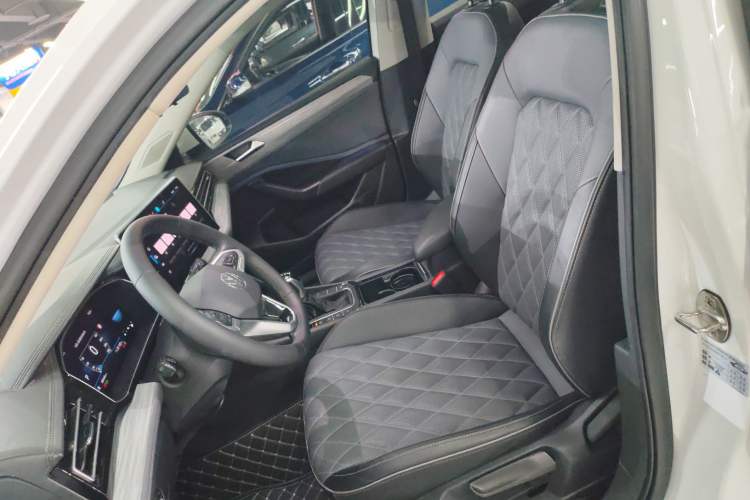 Used Volkswagen Sagitar 2023 300TSI DSG Excellence Edition
