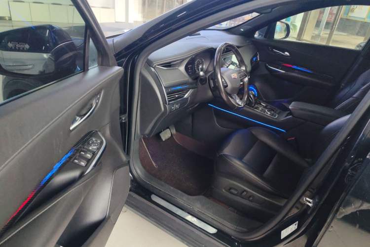 Used Cadillac XT4 2018 28T Two-Wheel Drive Leading Version