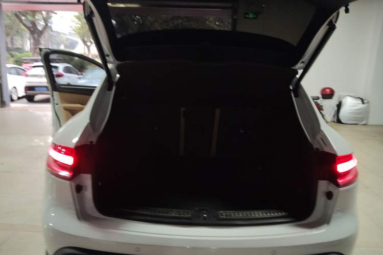 Used Porsche Macan 2023 Macan 2.0T
