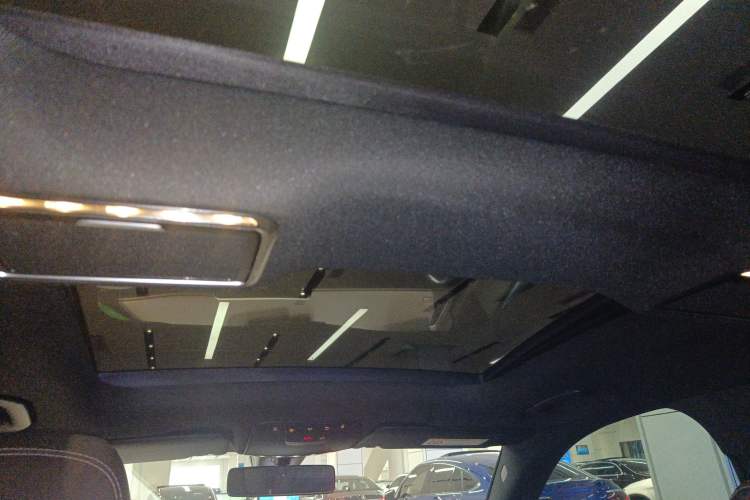 Used Mercedes-Benz GLC 2022 Refreshed GLC 300 L 4MATIC Dynamic Edition Prestige Version
