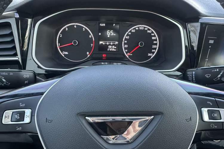 Used Jetta VS5 2023 280TSI Automatic Enjoyment Model
