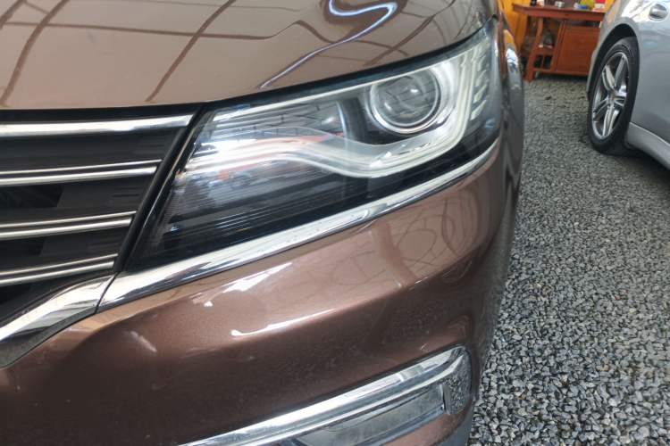 Used Roewe RX5 2016 20T Two-Wheel Drive Automatic Internet Smart Edition
