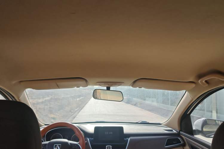 Used Baojun 730 2017 1.5T Manual Fashion Version 7 Seats China V Emission Standard
