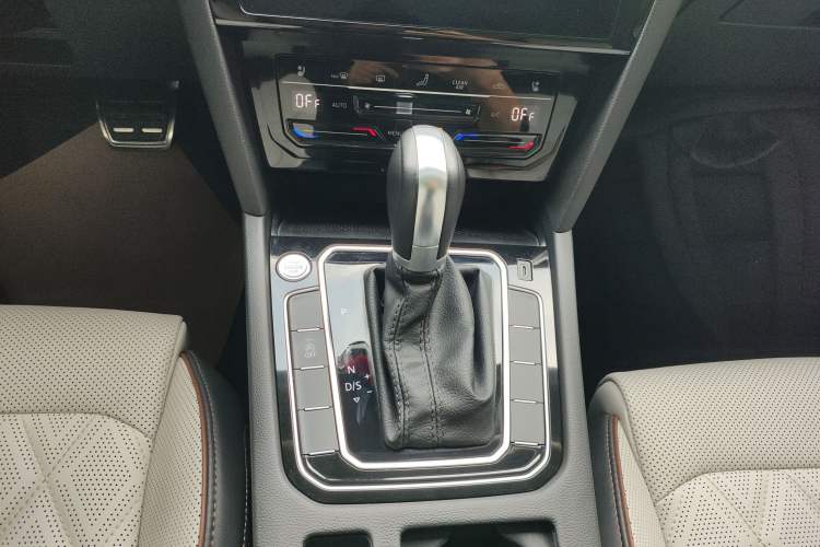 Used Volkswagen Magotan 2023 2 Million Units Commemorative Edition 330TSI DSG Luxury Version
