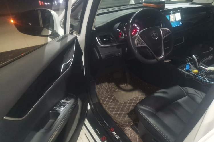 Used BYD Song MAX 2019 1.5T Automatic Smart Connect Ruiyi Sunroof Model 7 Seats China VI Standard
