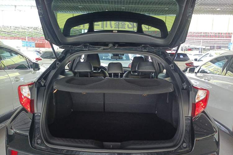 Used Toyota C-HR 2020 2.0L Leading Edition
