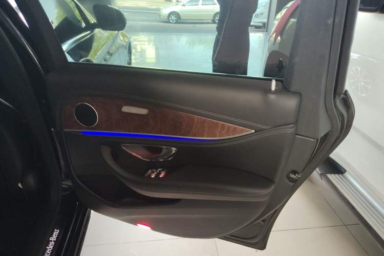 Used Mercedes-Benz E-Class 2020 Facelift E 260 L
