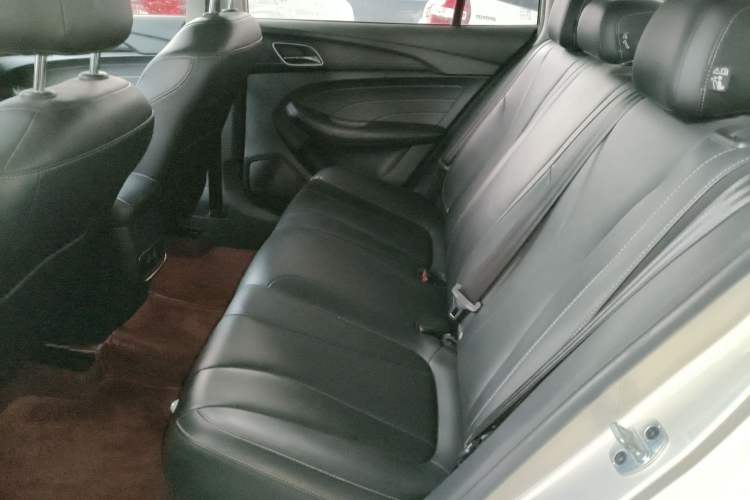 Used Roewe i5 2019 1.5L Manual 4G Connectable Langhao Edition
