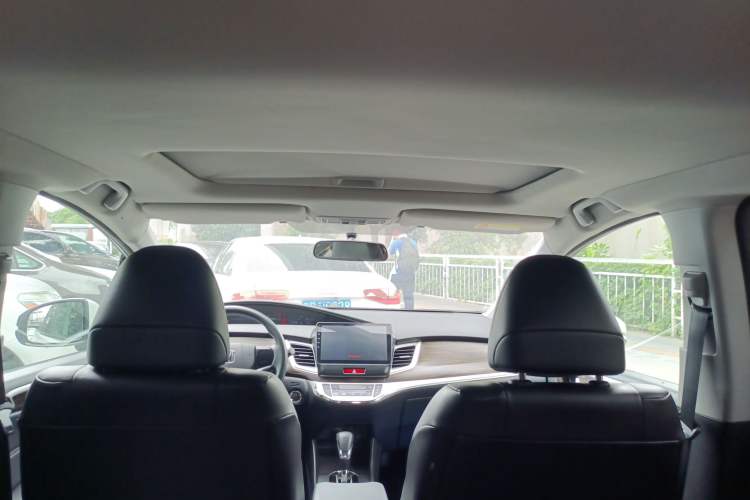 Used Honda Jade 2017 1.8L automatic Comfort version 5 seats