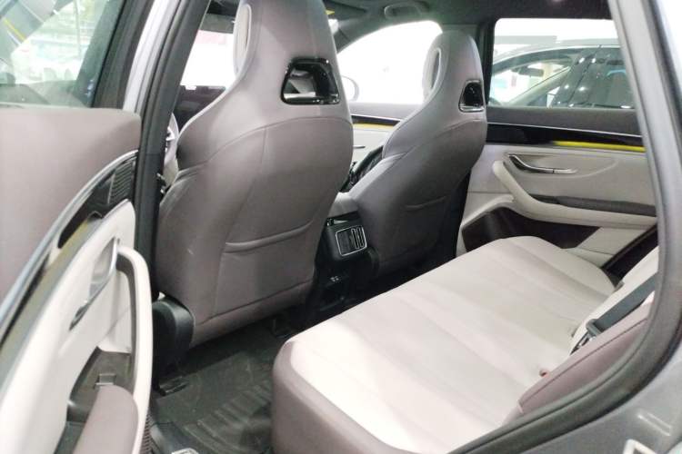 Used BYD Song PLUS New Energy 2025 DM-i 160KM Flagship Model
