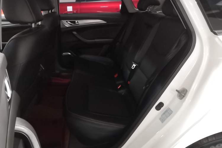 Used Changan Eado 2019 High-Energy Edition 1.6L GDI Manual Pioneer Model China VI Standard
