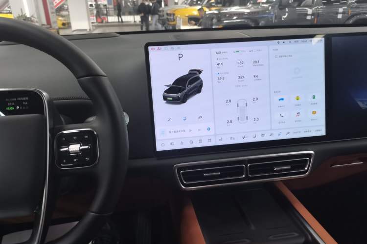 Used Li Auto L9 2025 Pro Smart Refresh Edition
