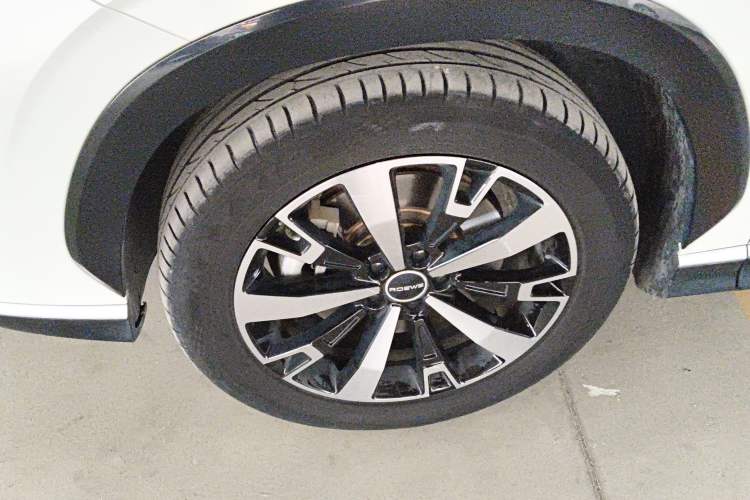 Used Roewe D5X DMH 2024 135 Tech Edition