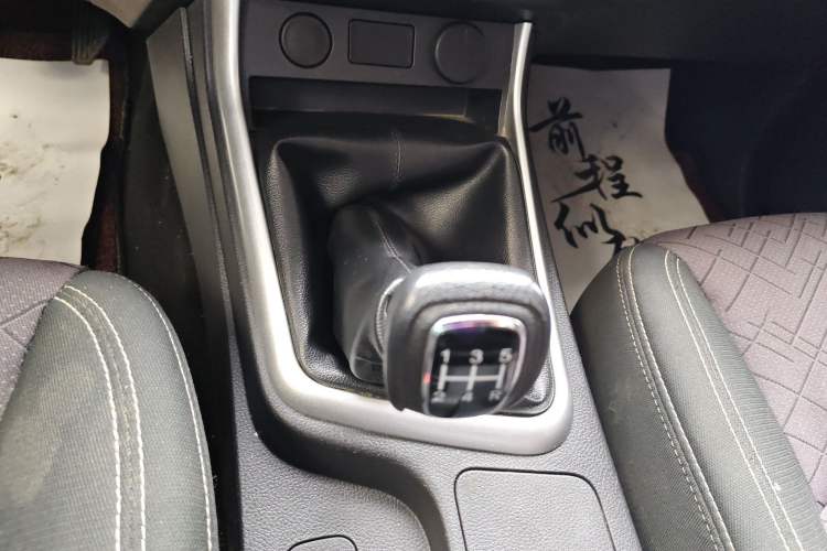 Used Isuzu JLM 2022 2.8T Classic Diesel Two-Wheel Drive Comfort Version with Standard Wheelbase – JE493ZLQ6E
