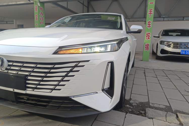 Used Changan Eado 2025 Blue Whale 1.5T 500Bar Prestige Model