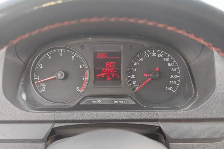 Used Volkswagen Jetta 2015 Zhuihui Edition 1.4L Manual Fashion Model
