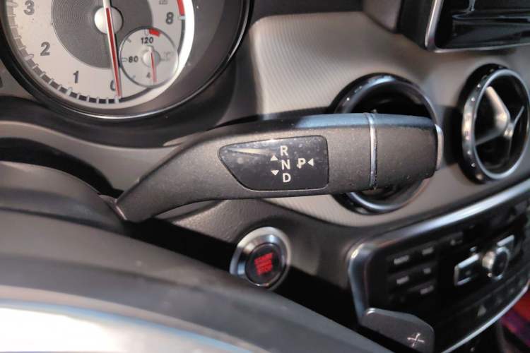 Used Mercedes-Benz GLA 2015 GLA 220 4MATIC Fashion Model