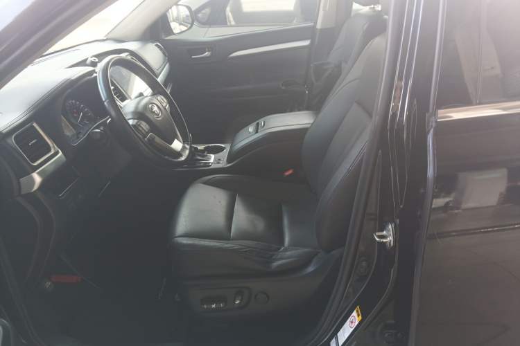 Used Toyota Highlander 2015 2.0T Four-Wheel Drive Luxury Edition 7-Seater
