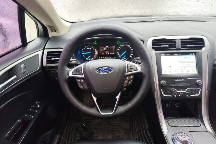 Used Ford Mondeo 2018 EcoBoost 180 Smart Control Fashion Model China VI Standard
