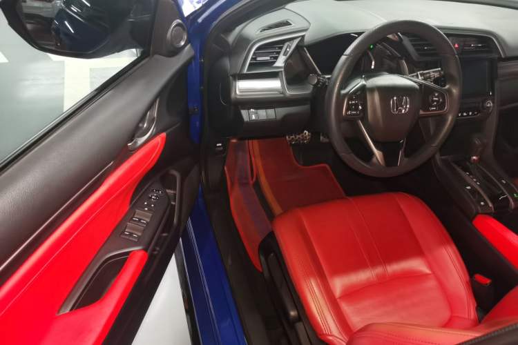 Used Honda Civic 2021 HATCHBACK 220TURBO CVT Trendy Cool Edition