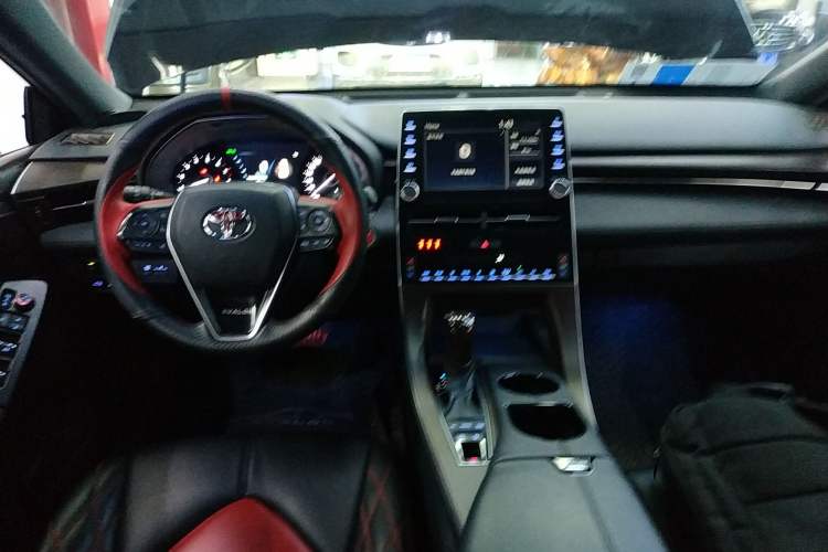 Used Toyota Avalon 2019 2.5L Ambition Version China VI Standard
