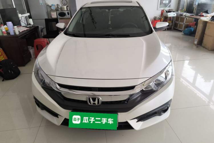 Used Honda Civic 2016 220TURBO CVT Luxury Edition
