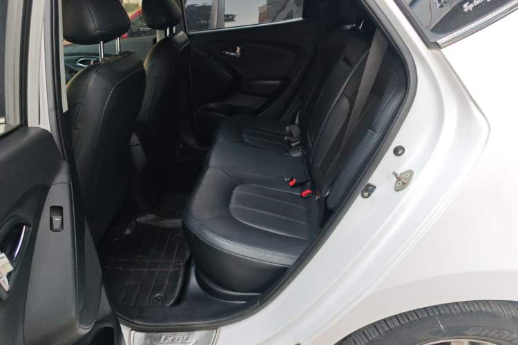 Used Hyundai ix35 2015 2.0L Automatic 2WD Smart Type China IV
