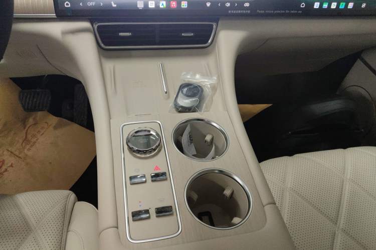 Used Chery T11 2026 Model 220 All-Wheel Drive Family Fun Edition