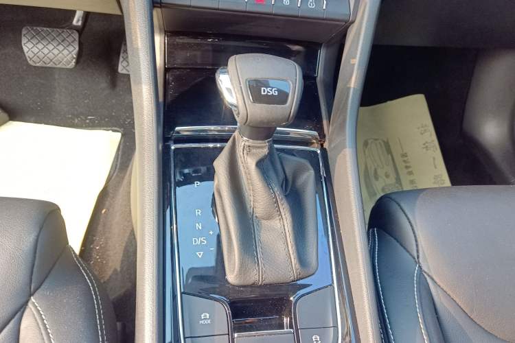 Used Skoda Kodiaq 2019 Facelifted TSI330 7-Seater Two-Wheel-Drive Luxury Enjoyment Edition China VI Standard
