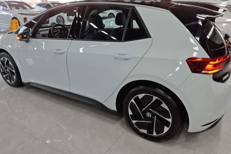Used Volkswagen ID.3 2023 Pure Smart Edition