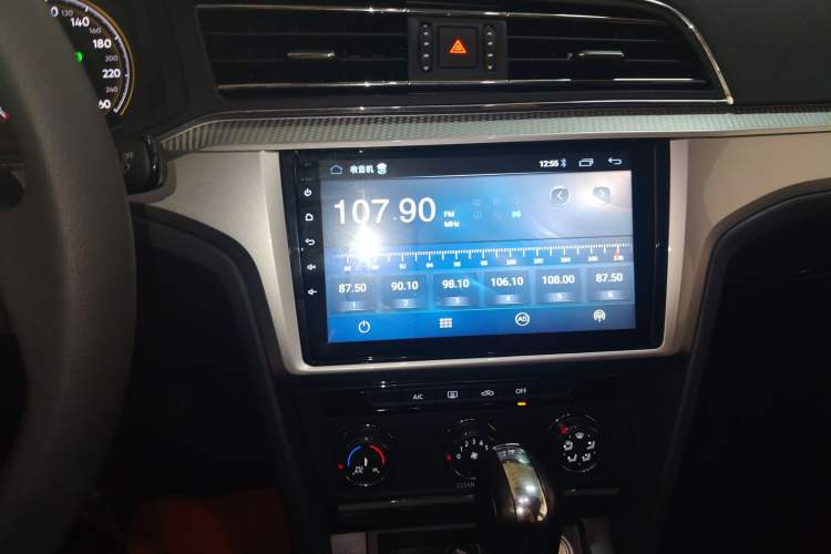 Used Volkswagen Lamando 2019 230TSI DSG Fashion Edition China VI
