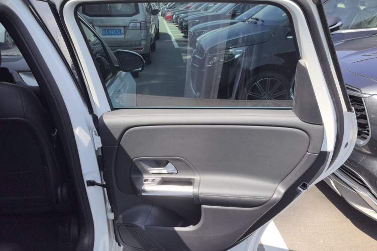 Used Mercedes-Benz B-Class 2022 Second Facelift B 200 Fashion Edition
