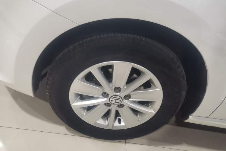 Used Volkswagen Polo 2016 1.4L Manual Fashion Model
