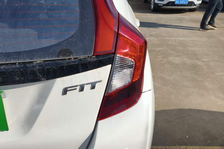 Used Honda Fit 2016 1.5L LXS CVT Comfort Sunroof Version
