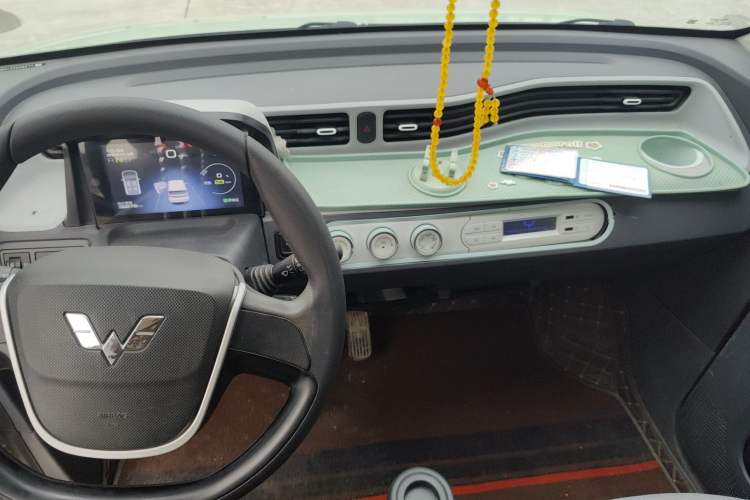 Used Wuling Hongguang MINIEV 2021 Macaron Fashion Model Lithium Iron Phosphate