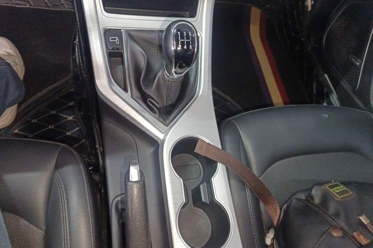 Used Geely Auto Vision 2019 Upgraded Model 1.5L Manual Luxury Version China VI Standard
