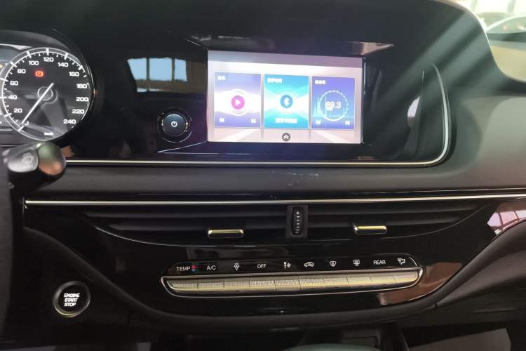 Used GAC Trumpchi M6 2021 270T DCT Luxury Edition (7 Seats)