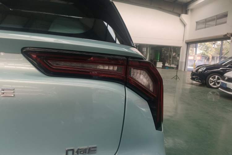 Used Geometry E Firefly 2024 301km Starlight