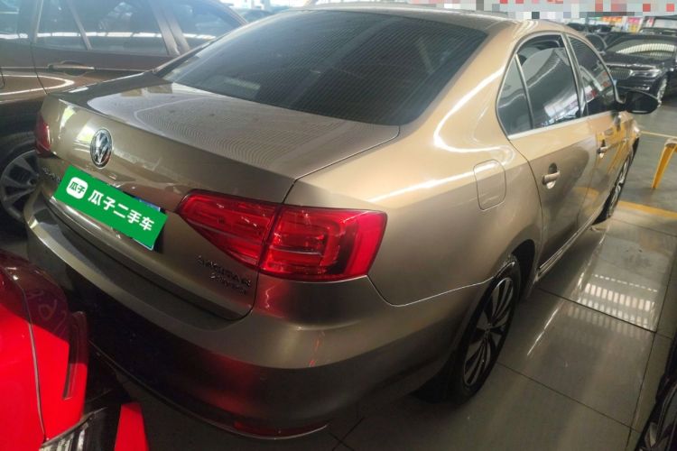 Used Volkswagen Sagitar 2015 230TSI Automatic Luxury Model
