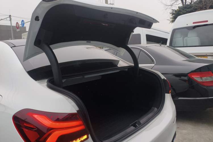 Used Mercedes-Benz A-Class 2022 A 200 L Sport Sedan Fashion Model
