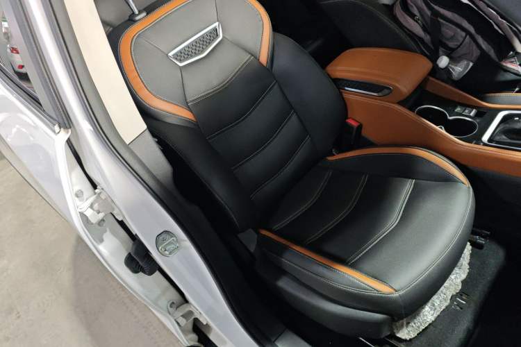 Used Zotye T300 2017 1.5T CVT Premium Edition