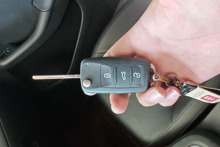 Used Volkswagen Sagitar 2014 Revised Version 1.4TSI Automatic Luxury Edition
