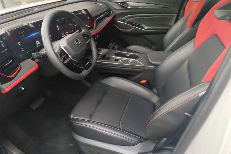 Used Changan X5 PLUS 2024 1.5T DCT ZhiZun Version
