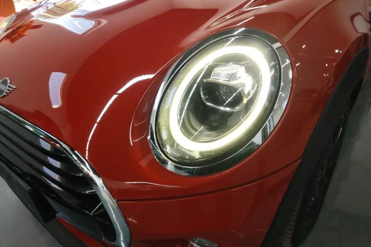 Used  MINI 2019 1.5T COOPER Classic Edition Five-Door Version