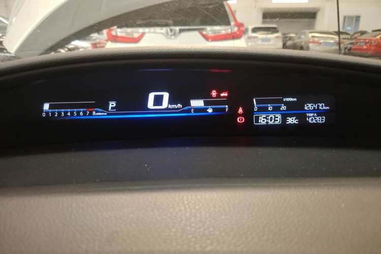 Used Honda Jade 2017 1.8L automatic Comfort version 5 seats
